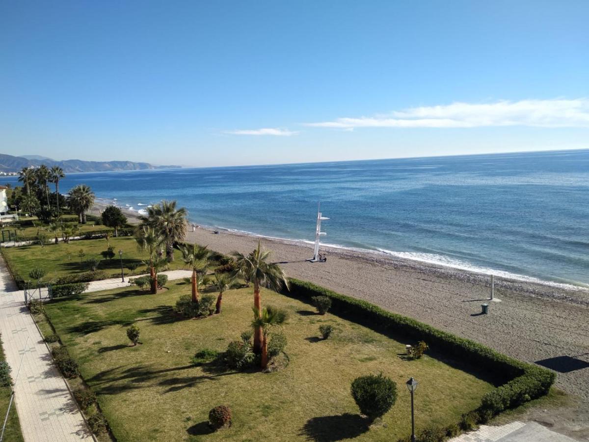 Torrox Costa Beachfront Apartment Kültér fotó