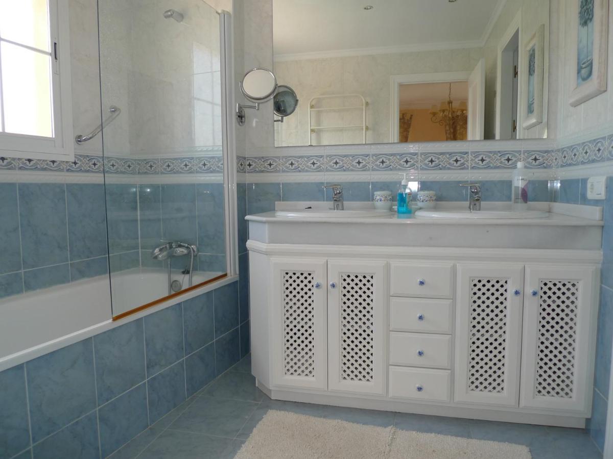 Torrox Costa Beachfront Apartment Kültér fotó