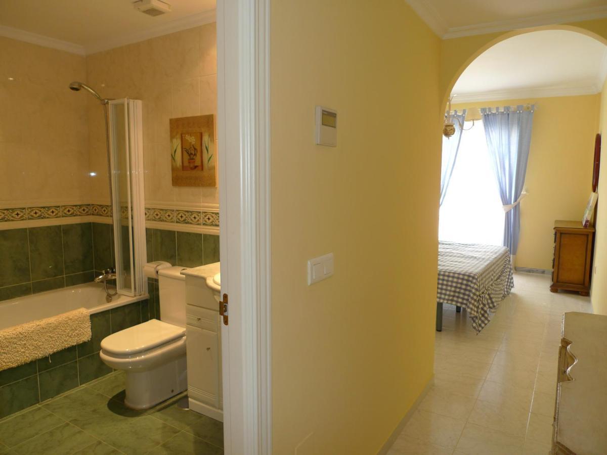 Torrox Costa Beachfront Apartment Kültér fotó