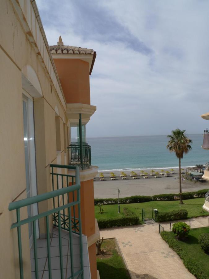Torrox Costa Beachfront Apartment Kültér fotó