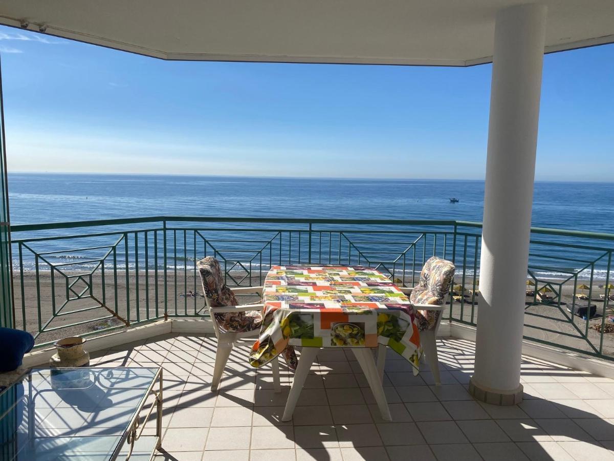 Torrox Costa Beachfront Apartment Kültér fotó