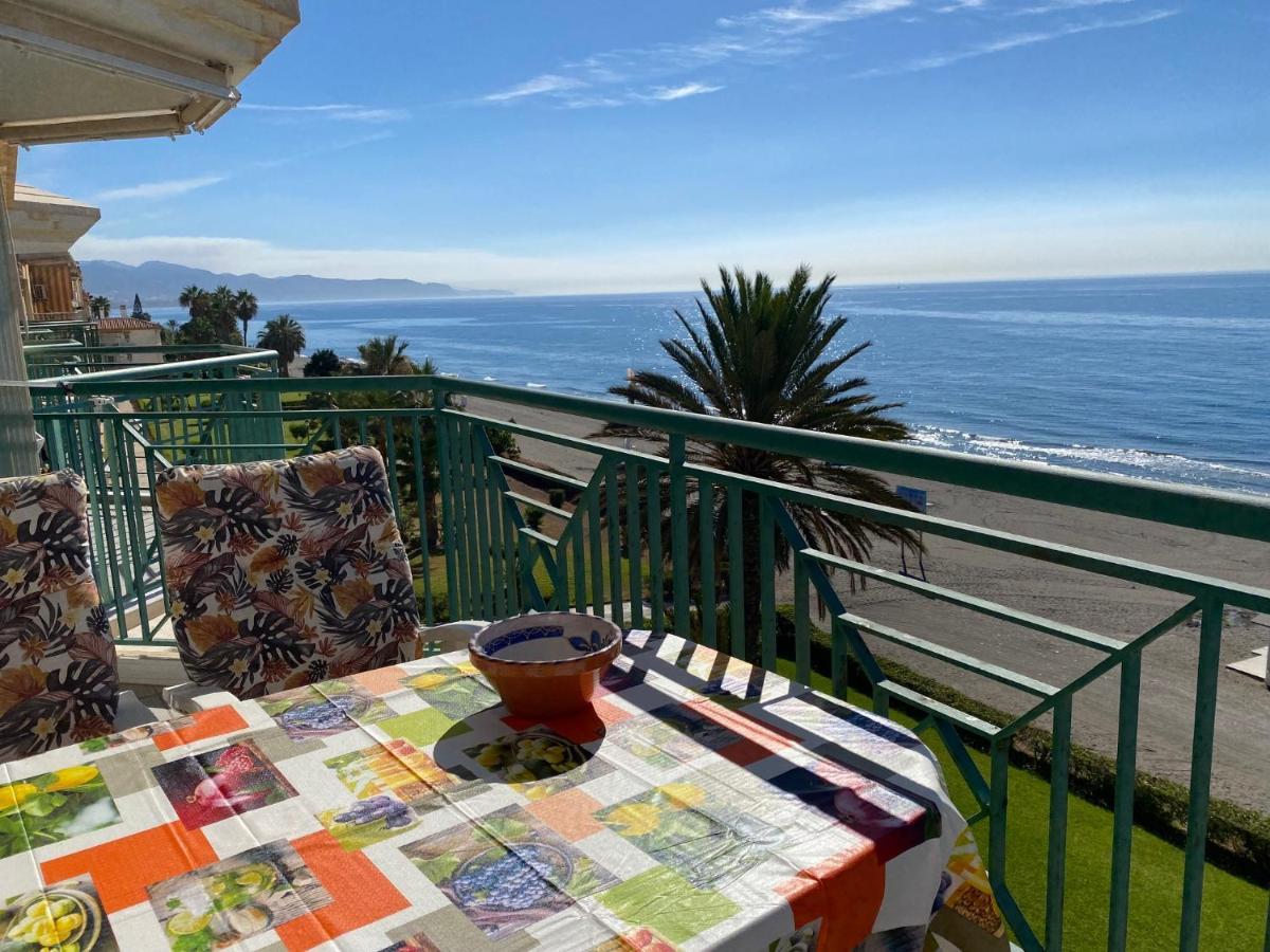 Torrox Costa Beachfront Apartment Kültér fotó